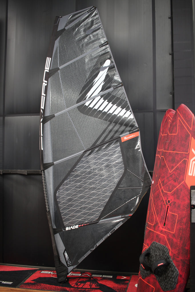 2022 Used Blade $4.7 $499